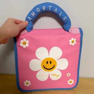 AMORTALS x wiggle wiggle Smiley Flower Travel Makeup Bag – Pink & Blue